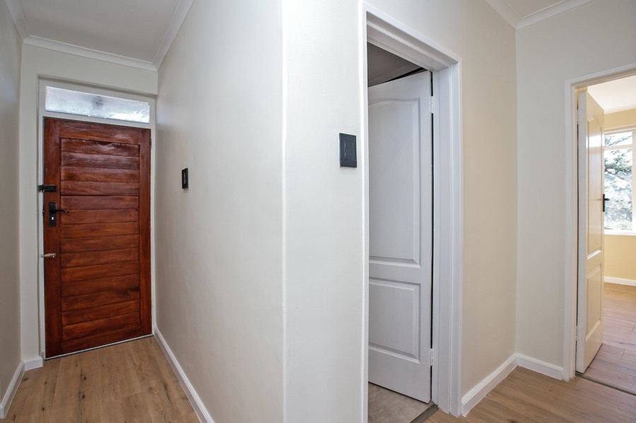 2 Bedroom Property for Sale in Wynberg Upper Western Cape